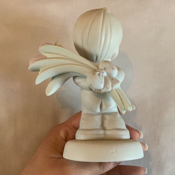 “For The Sweetest Tu-lips In Town” Precious Moment - Picture 5 of 7